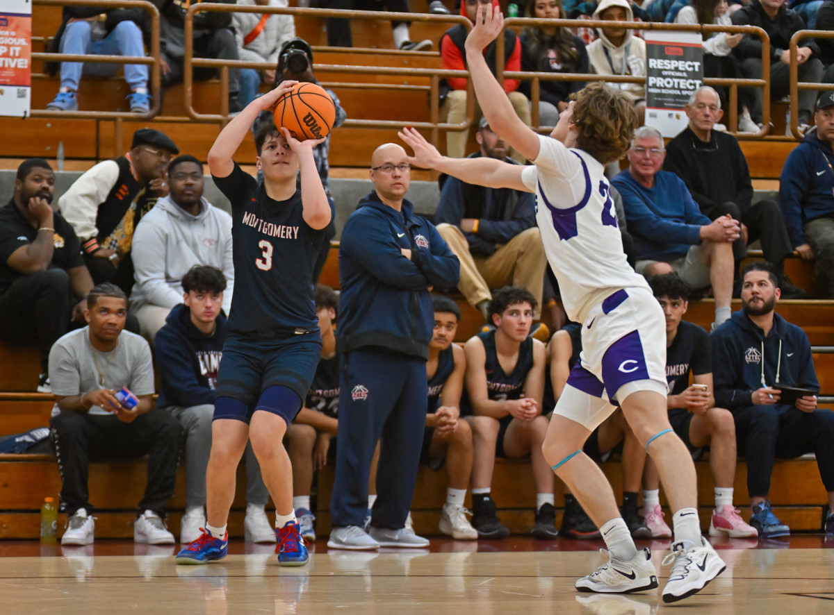 22 Montgomery vs. Carlsbad 12-23-23 Justin Fine